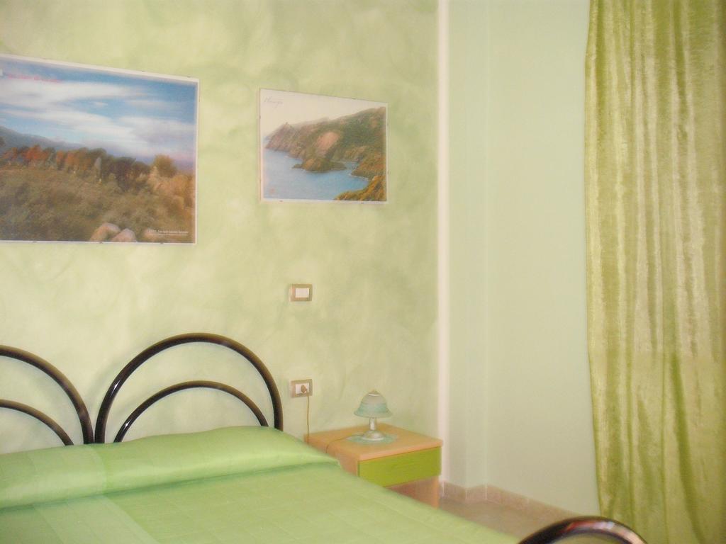 Domu De Palla- Iun-E5167 Bauladu Kamer foto